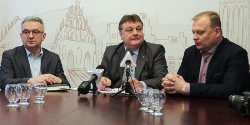 Minister Zalewska obiecała nauczycielom podwyżki. Elbląg ma sam znaleźć na to środki?