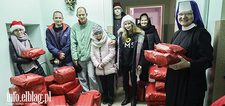 Odwiedzili Dom Pomocy Społecznej z górą prezentów - zobacz zdjęcia