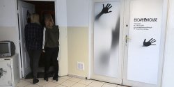 Stra�acy skontrolowali elbl�skie escape roomy. Czy s� bezpieczne?
