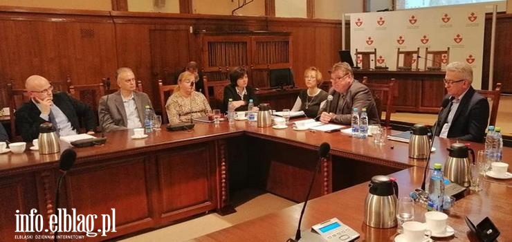 Prezydent omawiał z radnymi projekt budżetu na 2019 rok. Na debacie zabrakło mieszkańców