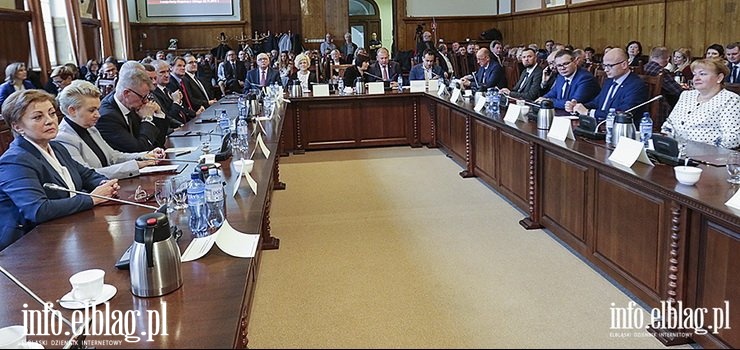 Przychodzi mieszkaniec do radnego, a radnego... nie ma.  Pose Wilk apeluje o zmiany