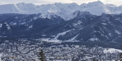 Dzi rusza P w skokach. Zakopane cae niegiem zasypane - zobacz zdjcia