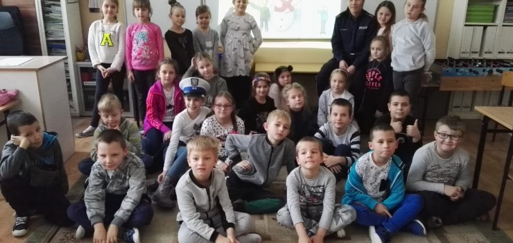 Elbląg: Policjanci w czasie ferii edukują najmłodszych