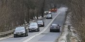 Gm. Milejewo: Szklanka na drodze, odwołane kursy szkolnych autobusów... Gdzie są drogowcy, pytają mieszkańcy
