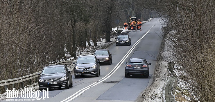 Gm. Milejewo: Trwa łatanie dziur na 504. To wystarczy, aby poprawić fatalny stan tej drogi?