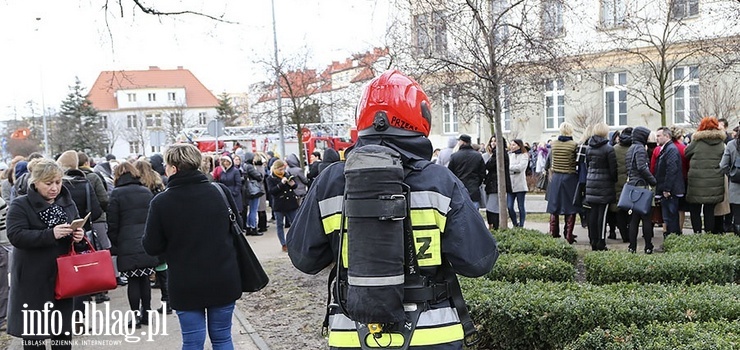 Ewakuacja Urzdu Miejskiego oczami elblan