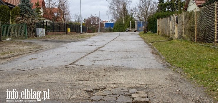 Mieszkańcy ul. Lotniczej chcą normalnie dojeżdżać do domów. Miasta nie stać na taki remont?