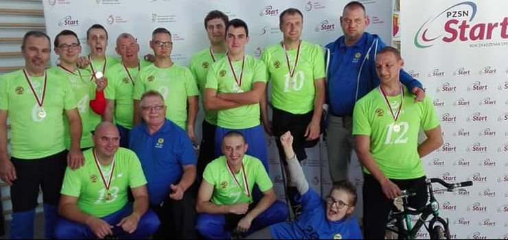 Drużyna IKS Atak druga w turnieju piłki siatkowej na siedząco Indra Cup 2019