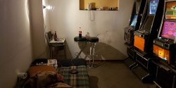 Policjanci weszli do nielegalnego salonu gier. Zabezpieczono 6 automatw