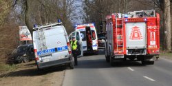 Wypadek na Kr�lewieckiej w kierunku na Milejewo. Dwie osoby trafi�y do szpitala.