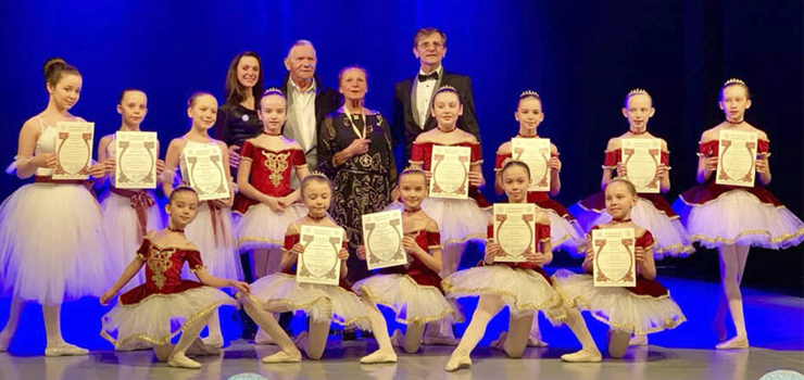Certyfikacja uczennic Akademii Sztuki Baletowej w Elblgu podczas Gali Gwiazd w Koobrzegu