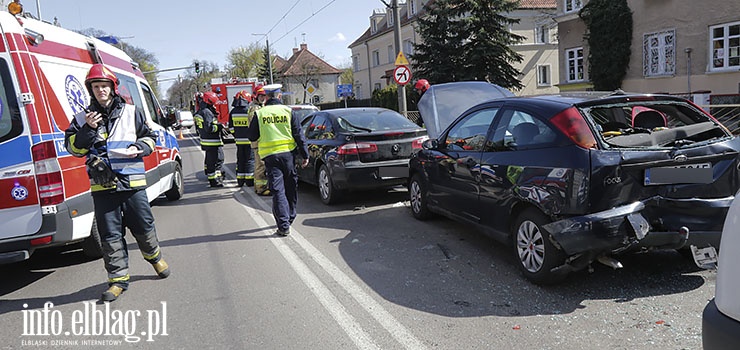 Kolizja aut na Bema. Zderzyły się 4 pojazdy!