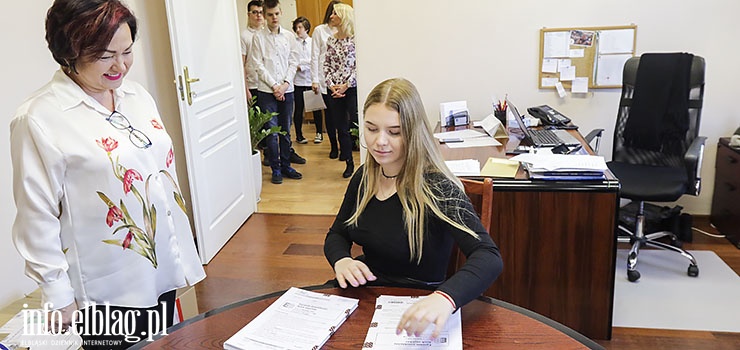 Ósmoklasiści mogą odetchnąć z ulgą, egzamin już za nimi. Co z maturzystami?