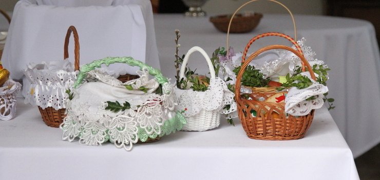 Wielka Sobota – czas zadumy i święconki - zobacz zdjęcia ze święcenia pokarmów