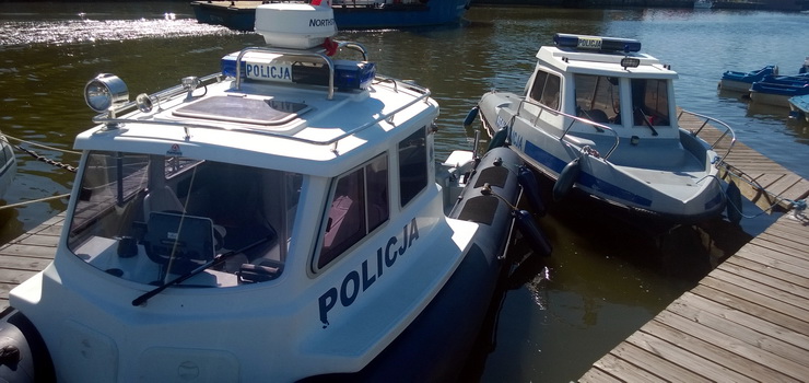 Elblscy policjanci patroluj akweny