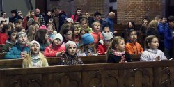 Maj to czas komunii witych. "Wydatku nie auj, to przecie dla dziecka"