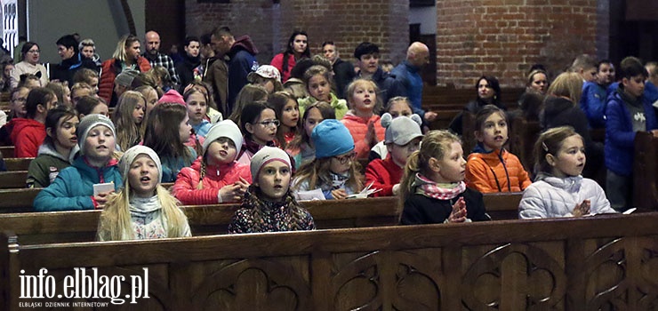 Maj to czas komunii witych. "Wydatku nie auj, to przecie dla dziecka"