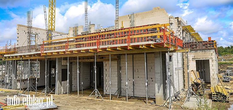 Nowa strażnica rośnie w oczach. Komendant Łukasz Kochan: Wszystko idzie w dobrym kierunku