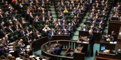 Pos�owie z okr�gu elbl�skiego do "wygadanych" nie nale��