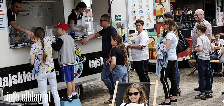 „Przyjechaliśmy do Elbląga z kuchnią całego świata”. Trwa Festiwal Food Trucków