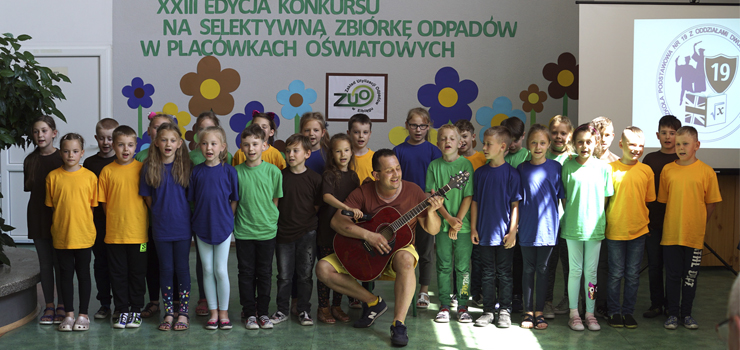 Uczniowie zebrali ponad 170 ton odpadów surowcowych