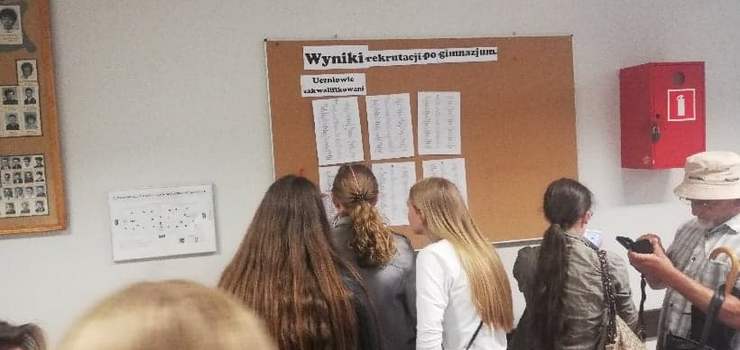 "Spnione" listy i problem z logowaniem. Podwjny rocznik pozna wyniki rekrutacji