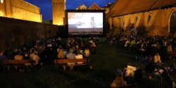Letnie kino pod chmurk ju w sobot