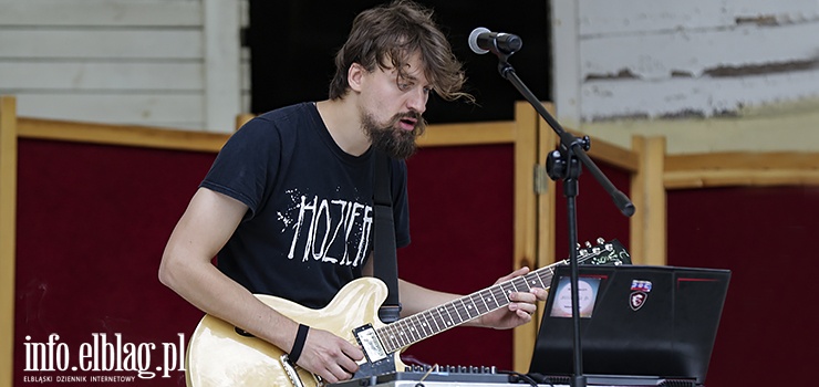 W Bażantarni ponownie rozbrzmiewała muzyka. Koncertował młody elbląski artysta-zobacz zdjęcia!