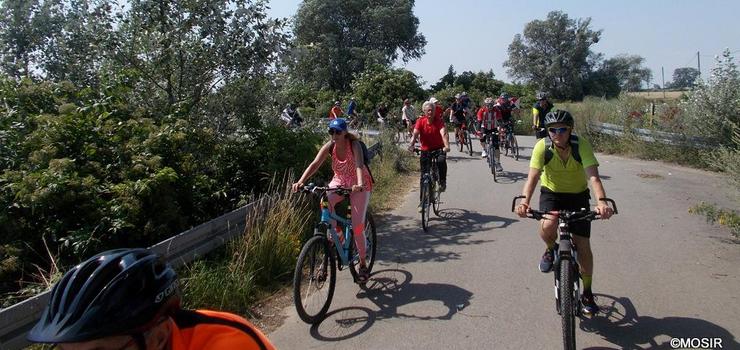 Jechali, podziwiali i dopingowali