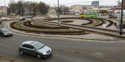 Czy elbl��anie wiedz�, w jaki spos�b nale�y zachowywa� si� na rondzie?