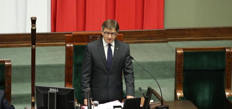 Marek Kuchciski rezygnuje z funkcji marszaka Sejmu. "Prawa nie zama, ale skoro opinia publiczna ma inne zdanie"