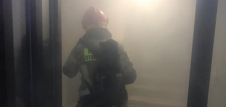 Pożar w budynku przy ul. Władysława IV. Zapaliła się winda