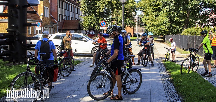 ladami form przestrzennych - zobacz nasz fotorelacj z nietypowej wycieczki rowerowej