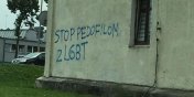 Kolejne napisy na budynkach, pierwsze ataki wobec rodowisk LGBT