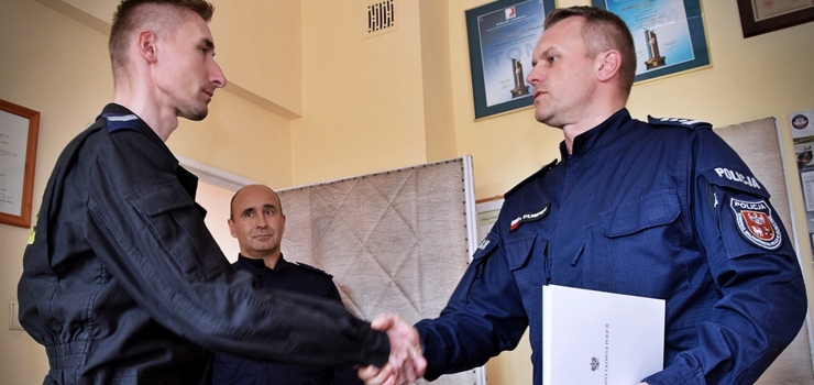 Podczas urlopu w Tajlandii uratował tonących chłopców. Elbląski policjant wyróżniony