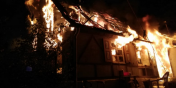 Pożar drewnianego domu oraz budynku gospodarczego w Krzewsku