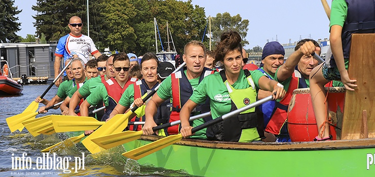 Smoki popłynęły. Wyścigi wioślarzy na rzece Elbląg