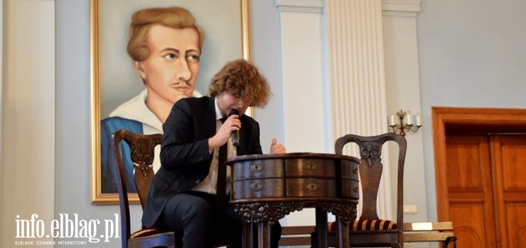 Elbląg: Miejskie obchody Narodowego Czytania w I LO. Zobacz zdjęcia