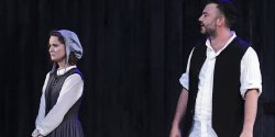 Recenzja teatralna Ryszarda Tomczyka: Czarownice Obezw�adnieni strachem