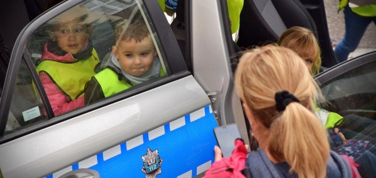  Policjanci podsumowali „niebieski tydzie" z przedszkolakami