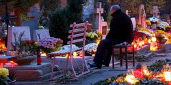 Dzia�alno�� handlowa w okresie Wszystkich �wi�tych