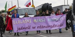 „�eby�my byli otoczeni lud�mi, kt�rzy traktuj� nas jak ludzi.” Za nami pierwszy Marsz R�wno�ci - Przeciw wykluczeniom