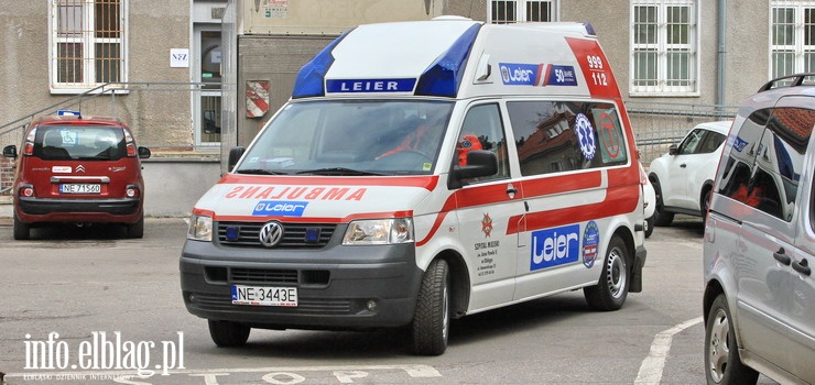 Pacjent uszkodził karetkę. Interweniowali policjanci