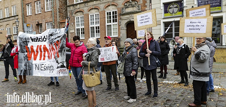 Elbląski Strajk Kobiet. "Zawsze trzeba o tym mówić i przypominać, że to konstytucyjnie jest świeckie państwo"