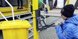 „Jak b�d� du�y to zostan� �mieciarzem”. Kampania „Elbl�g bez plastiku” rozpocz�ta 