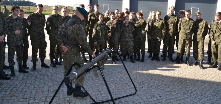 Uczniowie elbląskiego "ekonomika" na poligonie