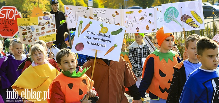 "Nie marnuj chleba, gdy innym go potrzeba" . Marsz ywnoci przeszed ulicami Elblga