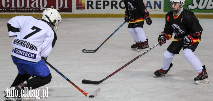 Ruszają hokejowe rozgrywki na lodowisku Helena