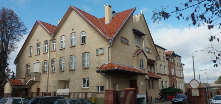 Dachy budynków SP 8 jak nowe