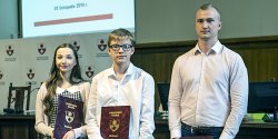  W sali sesyjnej spotkali si radni... Modzieowej Rady Miasta